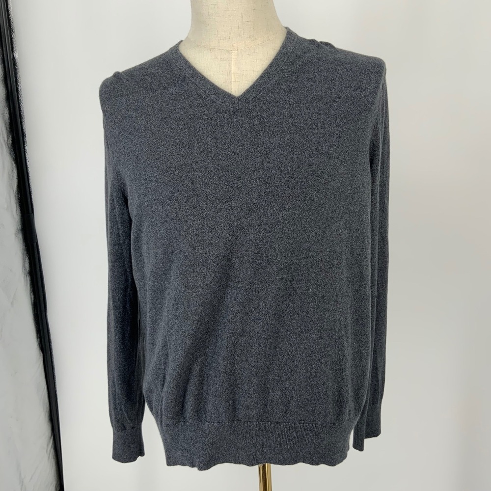 Banana Republic Luxury Blend V Neck Sweater Mens L Gray Silk Cotton Cashmere